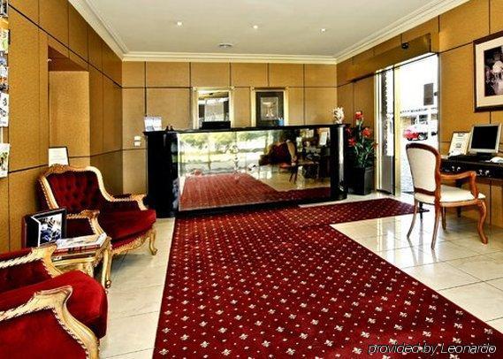 Rowville International Hotel Интерьер фото
