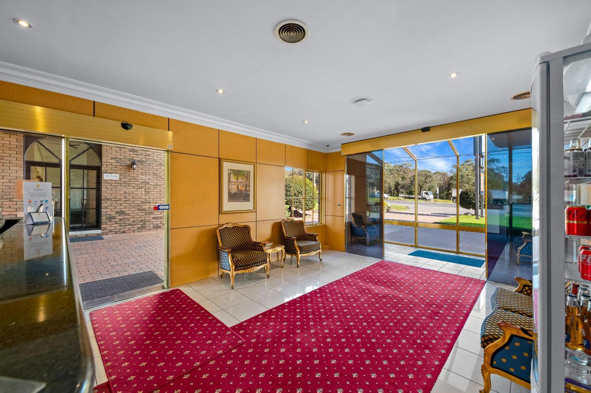 Rowville International Hotel Экстерьер фото