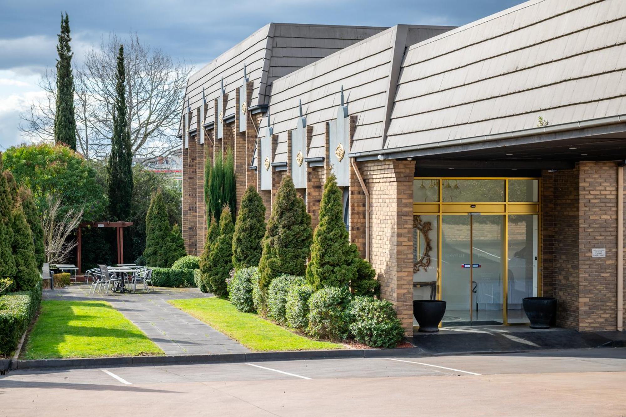 Rowville International Hotel Экстерьер фото