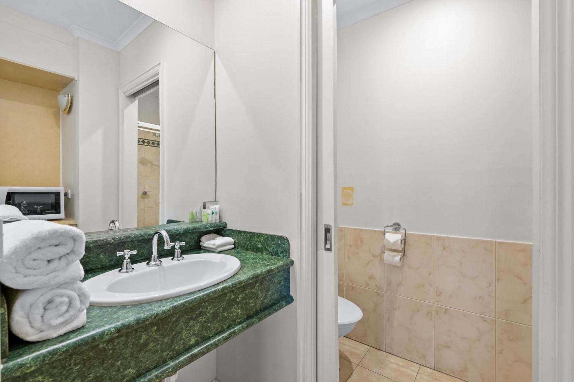 Rowville International Hotel Экстерьер фото
