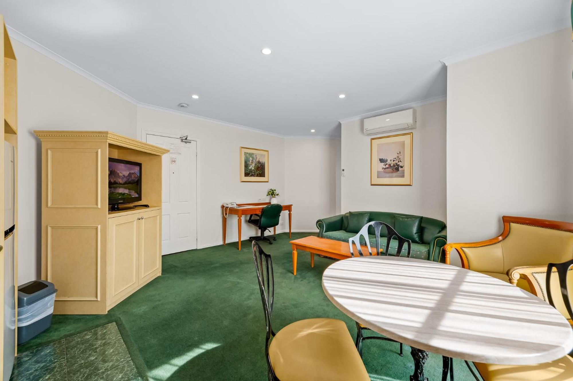 Rowville International Hotel Экстерьер фото