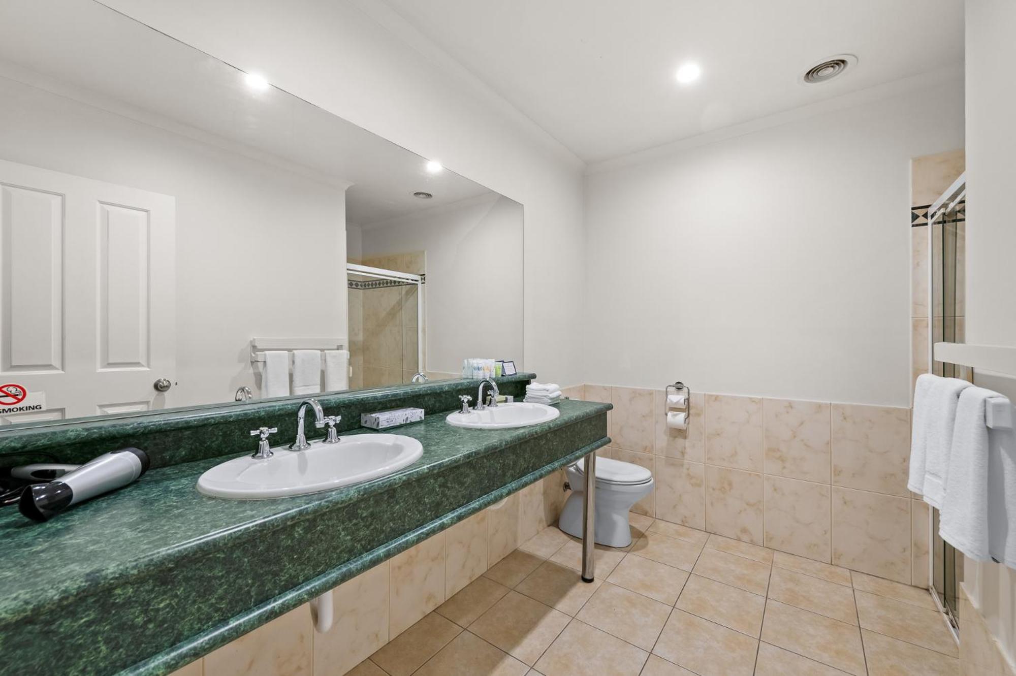 Rowville International Hotel Экстерьер фото
