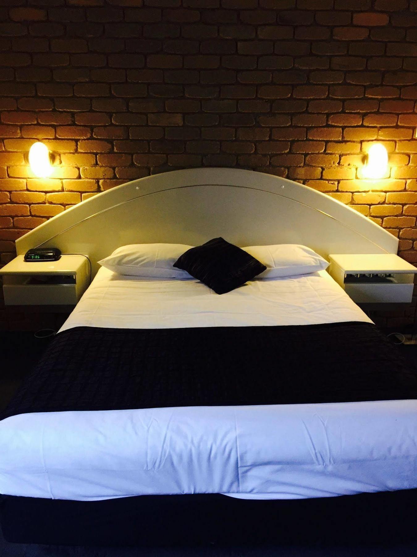 Rowville International Hotel Экстерьер фото