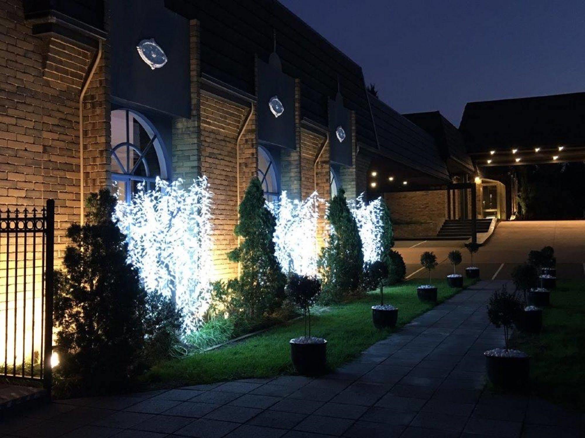 Rowville International Hotel Экстерьер фото