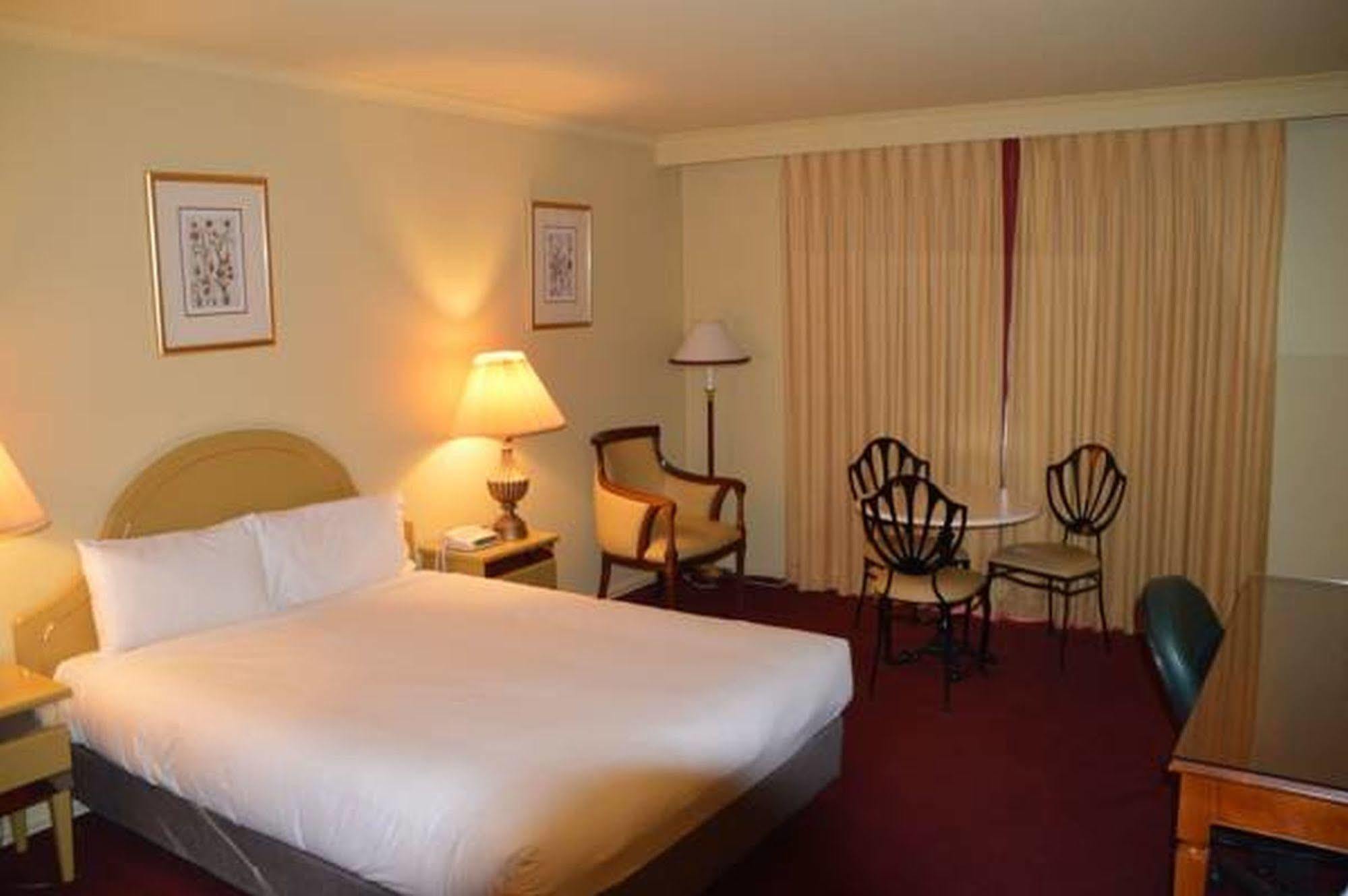 Rowville International Hotel Экстерьер фото