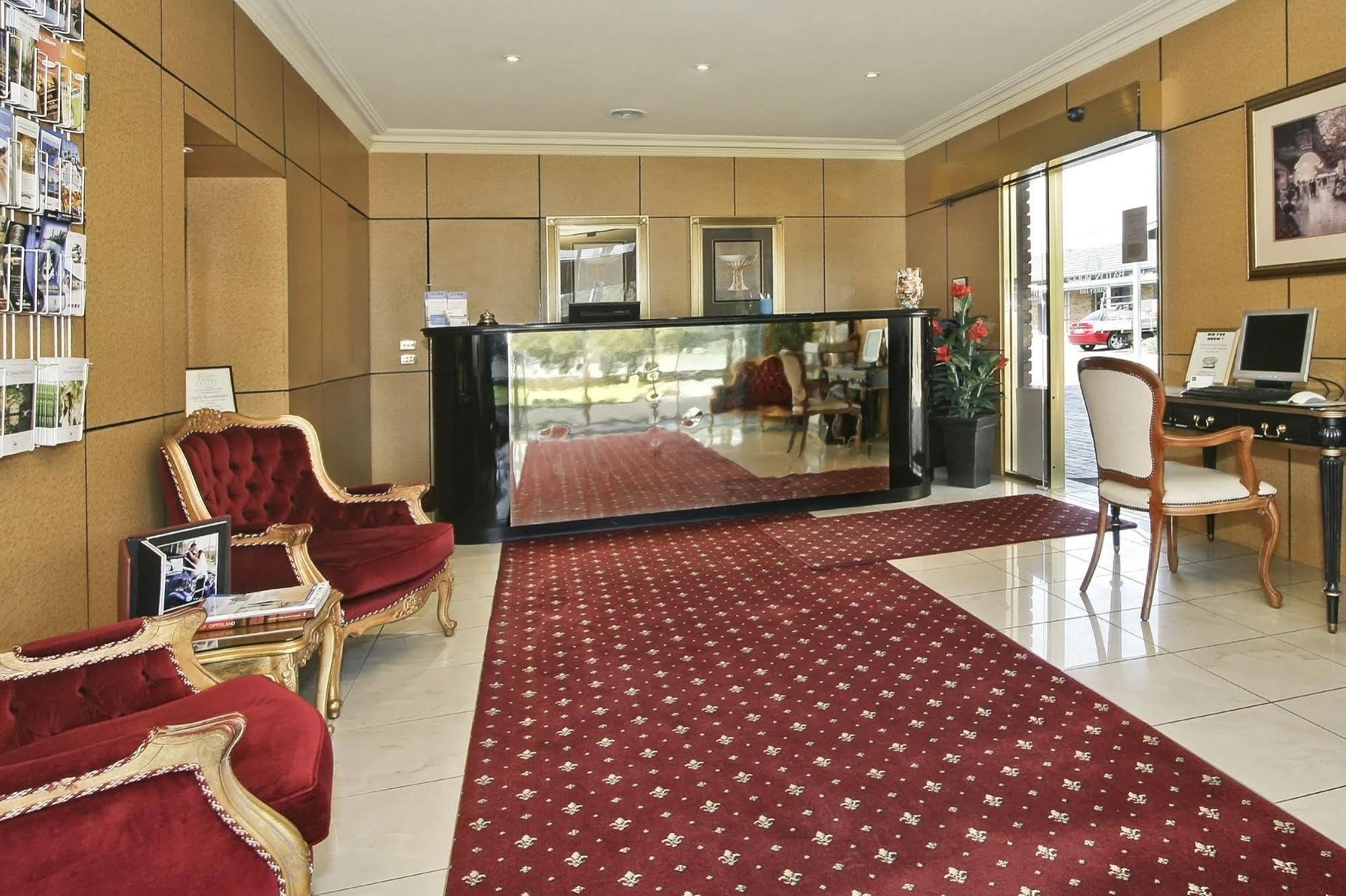 Rowville International Hotel Экстерьер фото