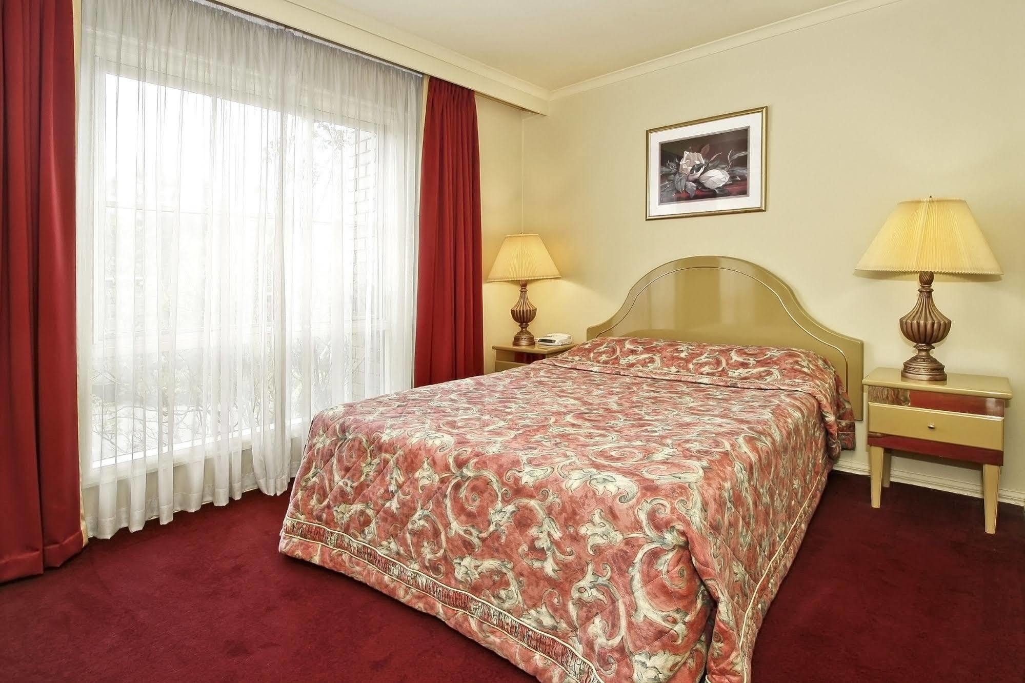 Rowville International Hotel Экстерьер фото