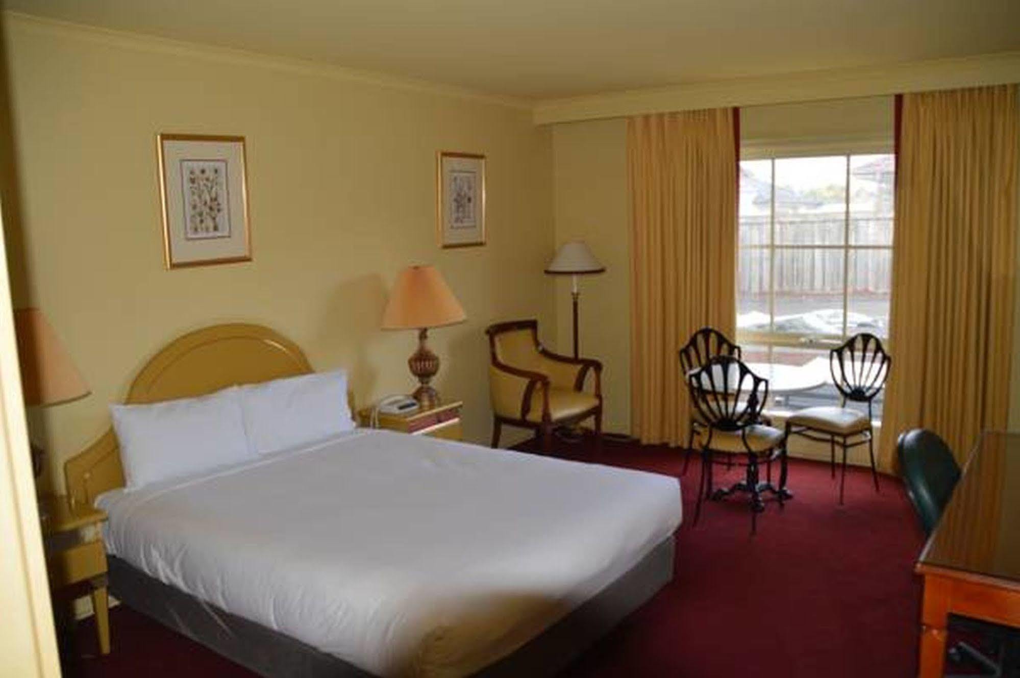 Rowville International Hotel Экстерьер фото